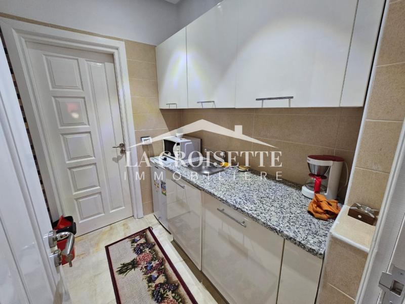 Bureau H+4 meublé à La Soukra